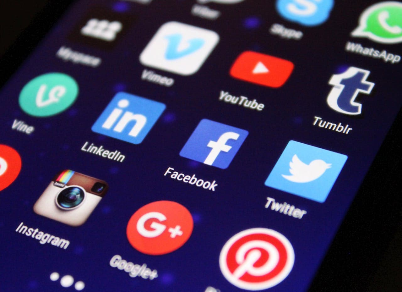 Social Media ROI Calculator - Interactive calculator